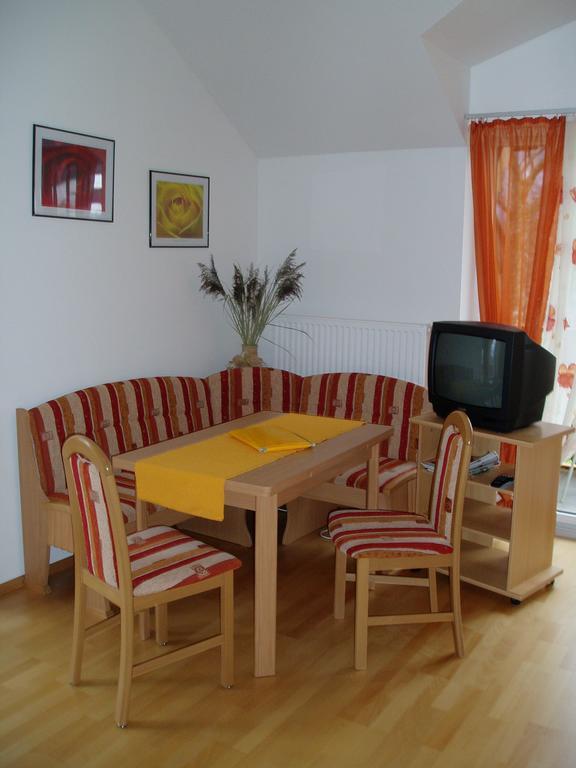 Pension Puhringer Mondsee Room photo